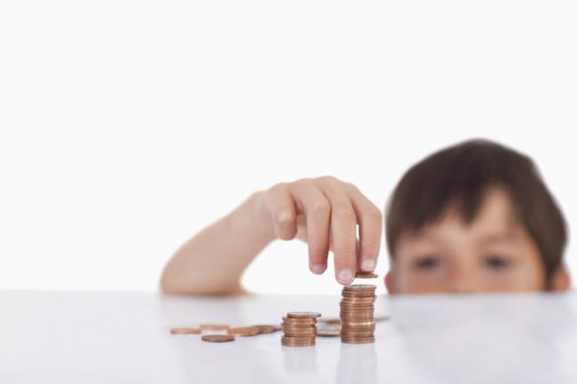 ¿Cómo enseñarles a manejar el dinero de forma inteligente a tus hijos?